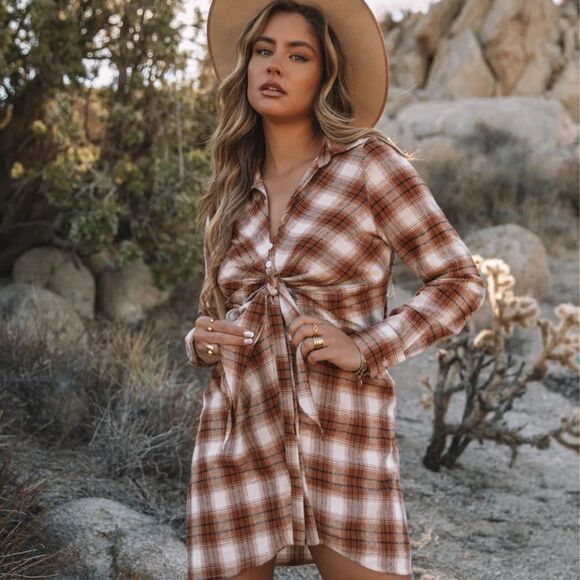 Peach Love California Dresses & Skirts - Peach Love The Knotty plaid long sleeves country western dress